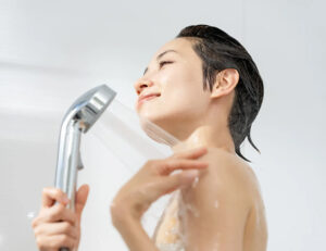 東大島（江東区）の歯医者、クローバー歯科東大島で抜歯後の穴に食べ物が詰まる問題の対処法を解説